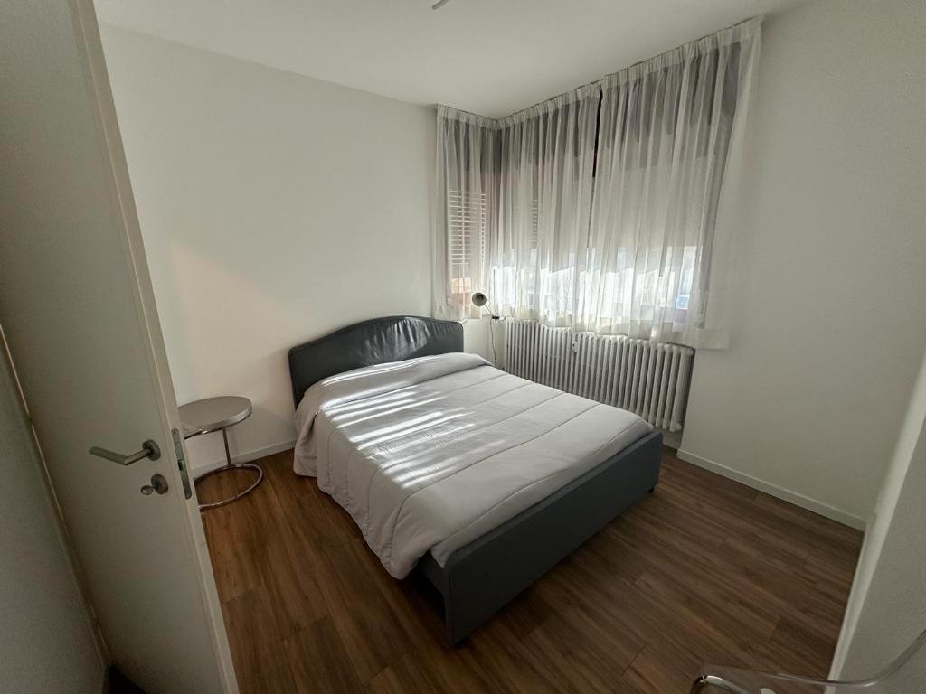 Appartamento Elegante In Centro Udine Exterior photo